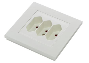 ELKO PLUS 3-VÄGS UTTAG EUR